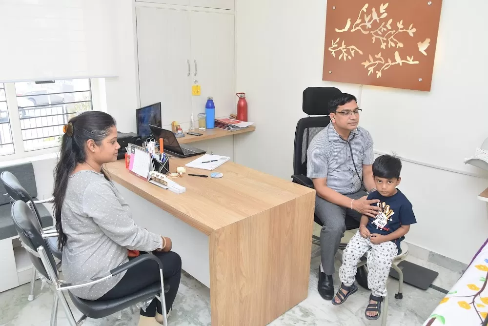 Dr Hemendra Gupta's Child Care - Photo 2