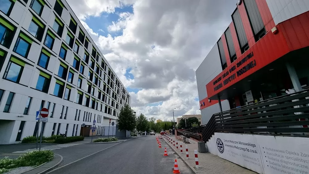 Poliklinika II Samodzielnego Publicznego Dziecięcego Szpitala Klinicznego w Warszawie - Photo 1
