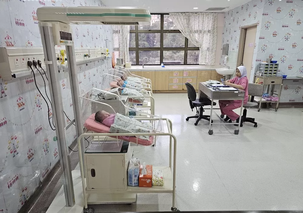 Dr Khor Yong Kean 许勇建儿科专科医生 - Photo 1