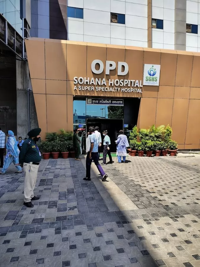 Advanced Eye Care Centre - Sohana Hospital - Photo 3