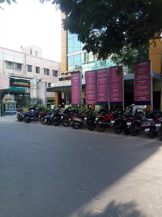 M R Hospitals - Photo 7