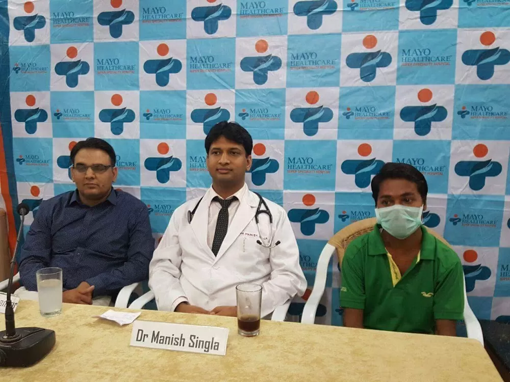 Dr Manish Singla - Photo 6