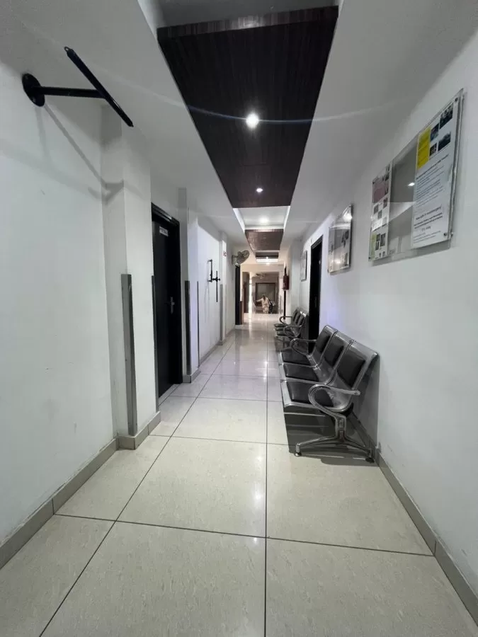 𝗗𝗿 𝗩𝘆𝗼𝗺 𝗕𝗵𝗮𝗿𝗴𝗮𝘃𝗮 (𝗛𝗠𝗖 𝗛𝗼𝘀𝗽𝗶𝘁𝗮𝗹) - Best Neurosurgeon in Ludhiana | Spine Surgeon | Brain Hospital in Ludhiana - Photo 4