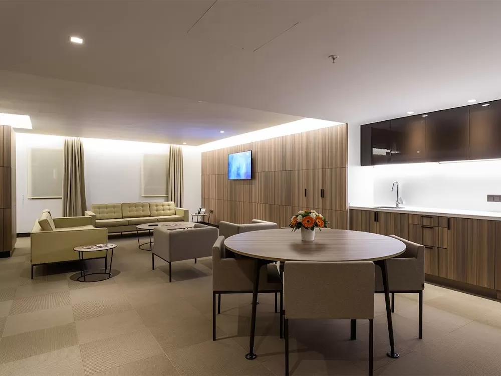 Academic Hospital International - Photo 3