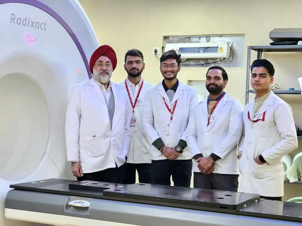 DR. Harpreet Singh Oncologist- Best Cancer Specialist Doctor in Ludhiana | Best Oncologist in Ludhiana - Photo 3