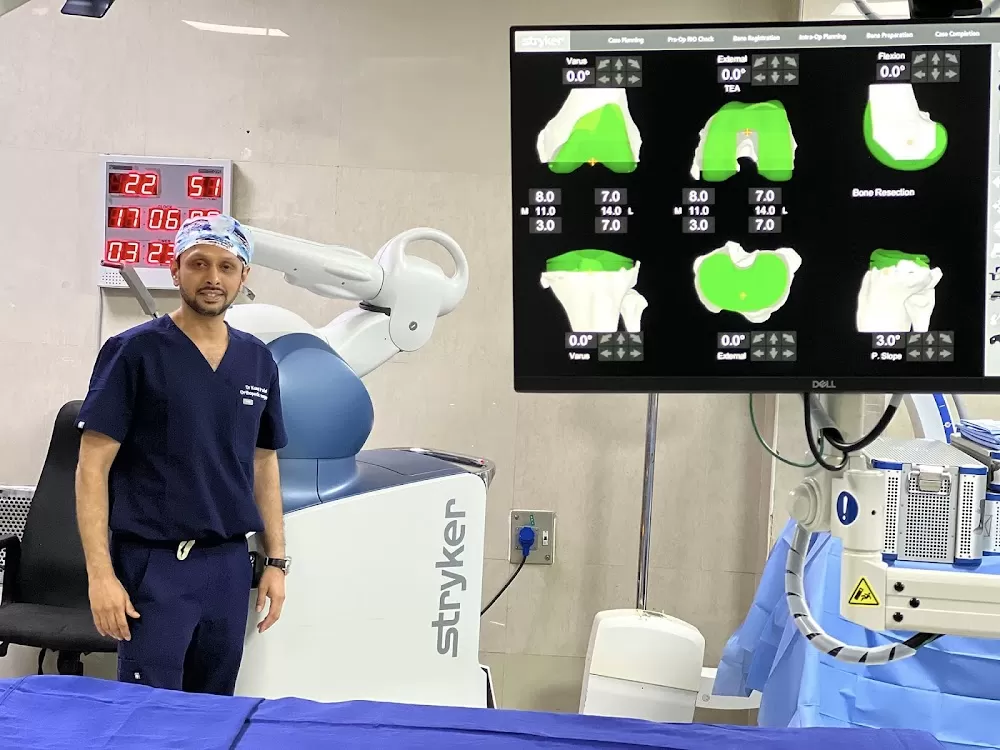 Dr.kunal patel - Robotic Knee Replacement & Hip Replacement Chennai | Best Orthopedic Surgeon in chennai - Photo 3