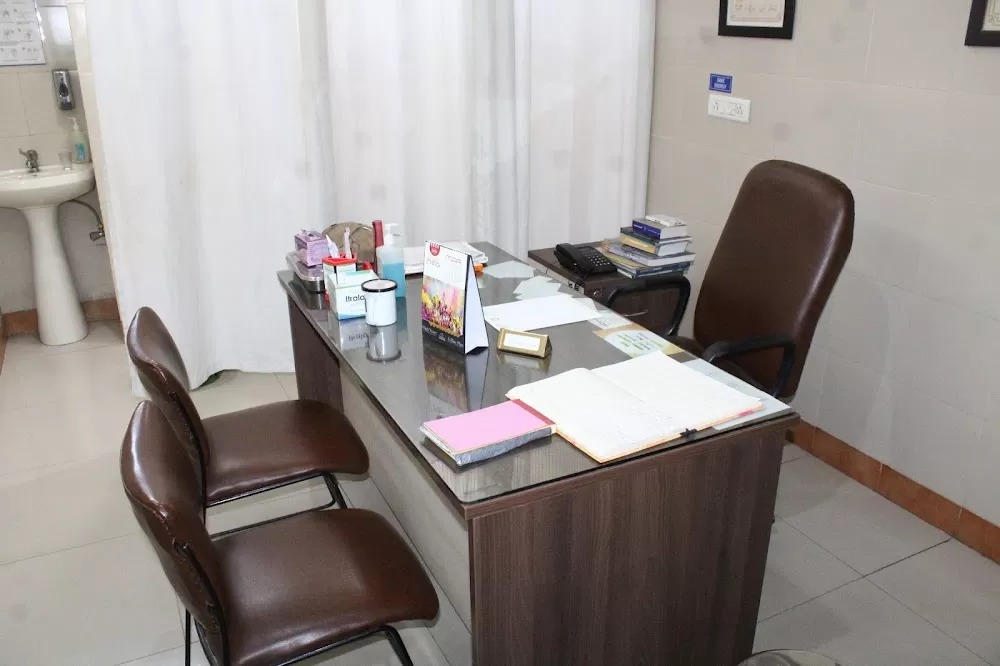 𝗗𝗿. 𝗣𝗮𝗿𝗮𝗺𝗷𝗲𝗲𝘁 𝗦𝗶𝗻𝗴𝗵 -Best Laparoscopic Surgeon/Best General Surgeon/ Best Proctologist/ Best Piles Surgeon - Photo 2