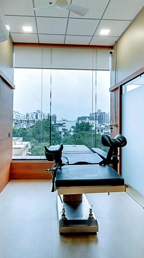 Arham Piles and Hernia Hospital – Best Piles Surgeon in Ahmedabad, Gallbladder, Appendix, Circumcision Doctor Ahmedabad - Photo 7