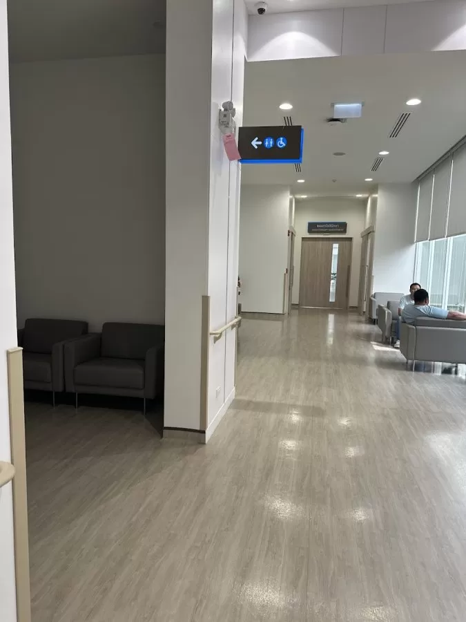 BANGKOK RAYONG CANCER HOSPITAL - Photo 1