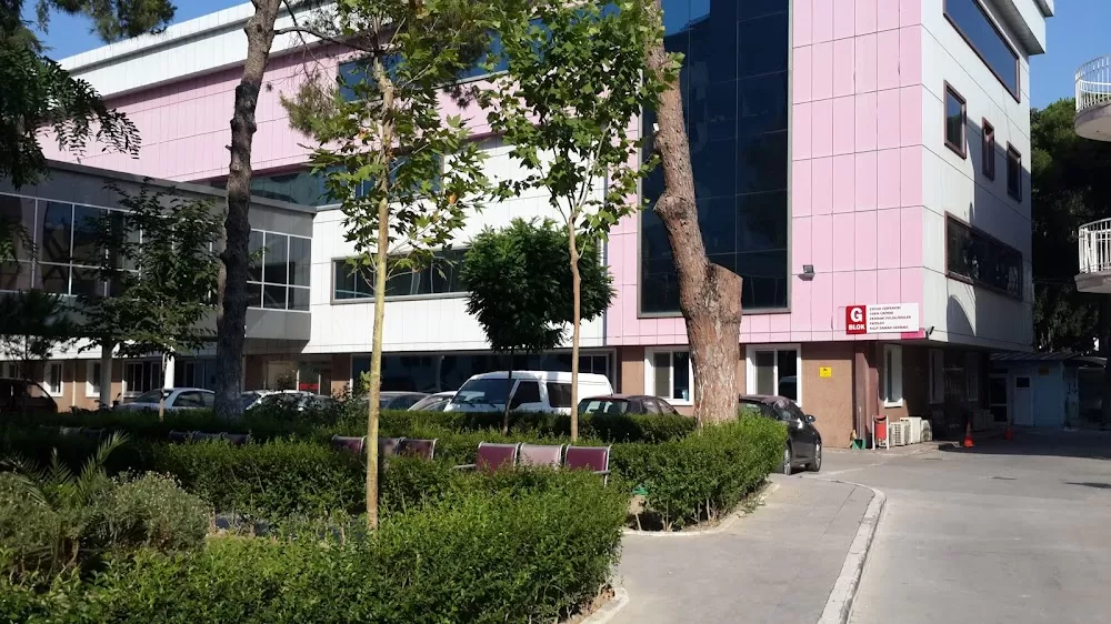 S.B.Ü Dr. Behçet Uz Çocuk Hastalıkları Ve Cerrahisi Eğitim Ve Araştırma Hastanesi - Photo 6