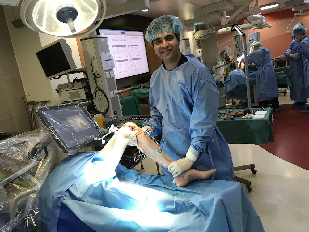 ELECTRICWALA HOSPITAL - Centre For Specialised Orthopaedic, Bone And Joint Surgery - Photo 1