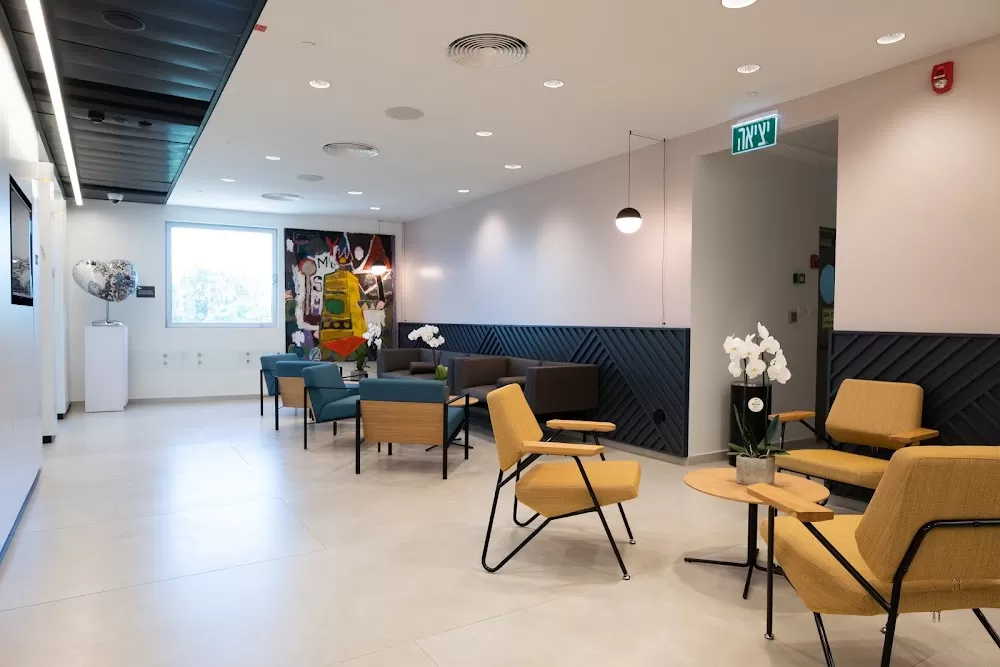 medica Medical Center - Photo 4