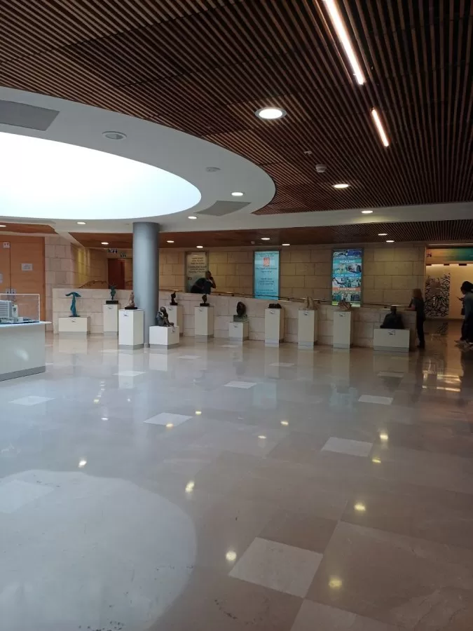 מתחם המיון עם רכב לבדיקת COVID19 - Photo 6