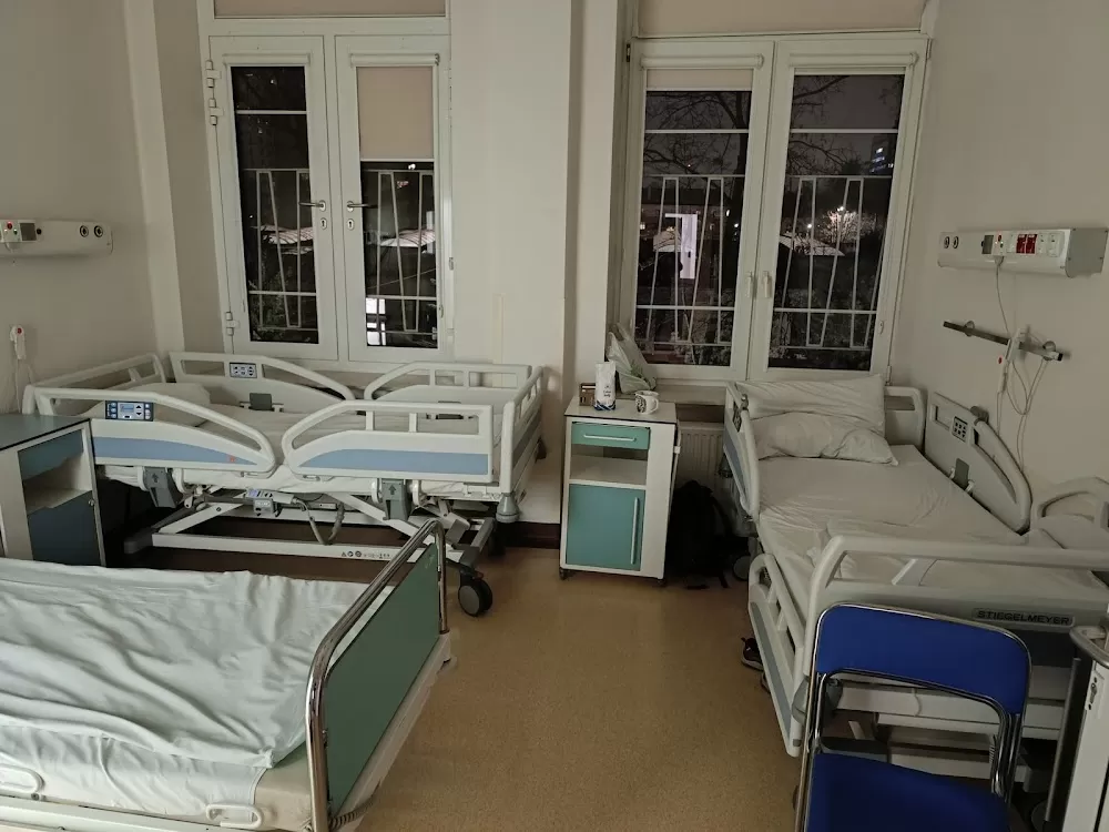 Wojewódzki Szpital Zakaźny w Warszawie - Photo 4