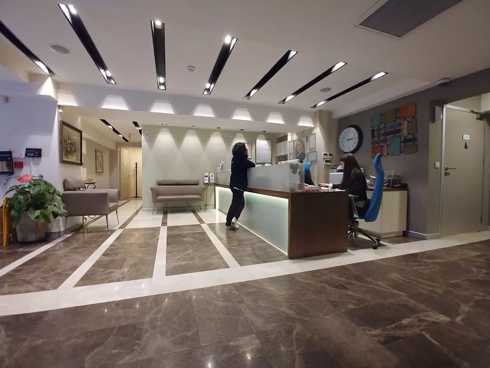 Sante Medical Center - Photo 3