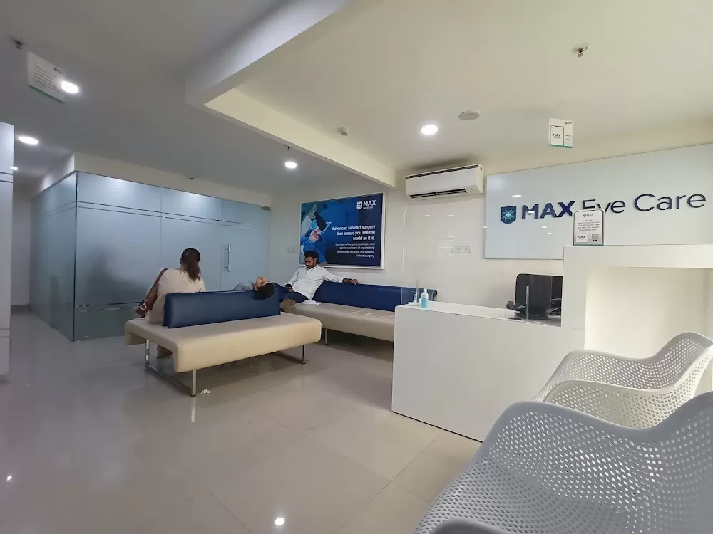 Max Multi Speciality Centre, Sector 19, Noida - Photo 2