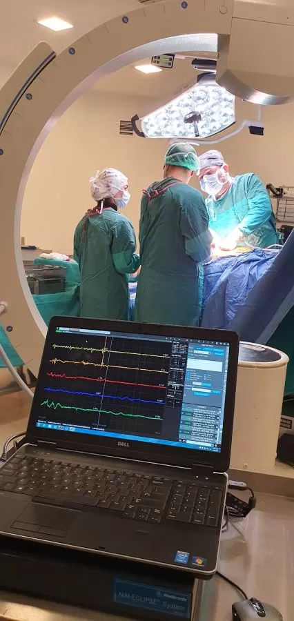 Doç. Dr. Hanifi Üçpunar | Bursa Ortopedi Doktoru - Omurga Cerrahisi - Photo 2