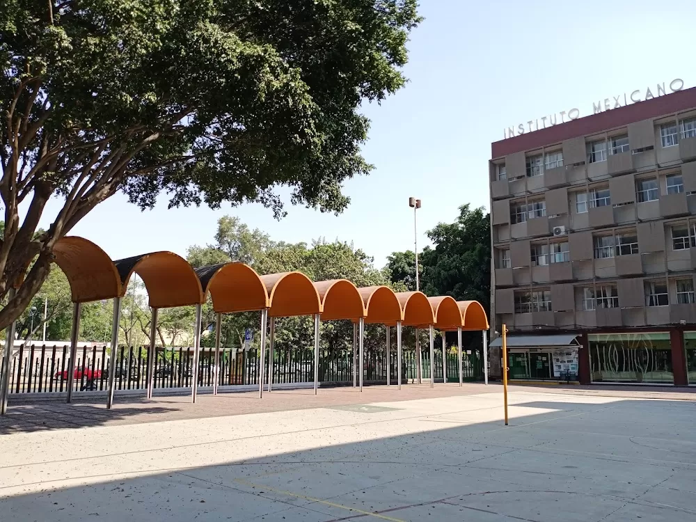 IMSS UMF 1 GUADALAJARA - Photo 2