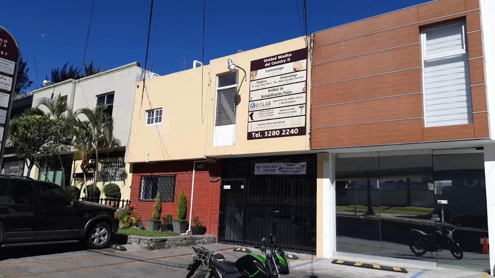 Unidad Medica del Country - Photo 4