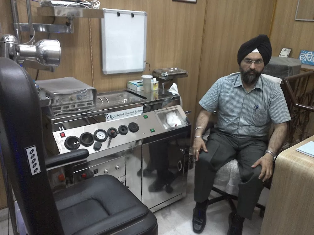 Dr. Pasricha's E.N.T. & Eye Care Centre - Photo 1