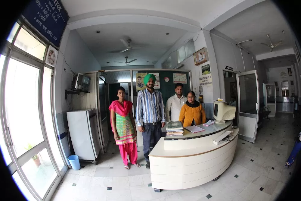 arora hospital - Photo 2