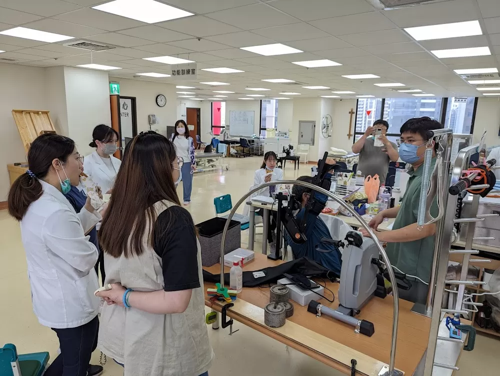 Hong Ren Hospital - Photo 1