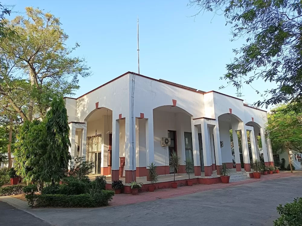 Prem Niketan Hospital - Photo 7