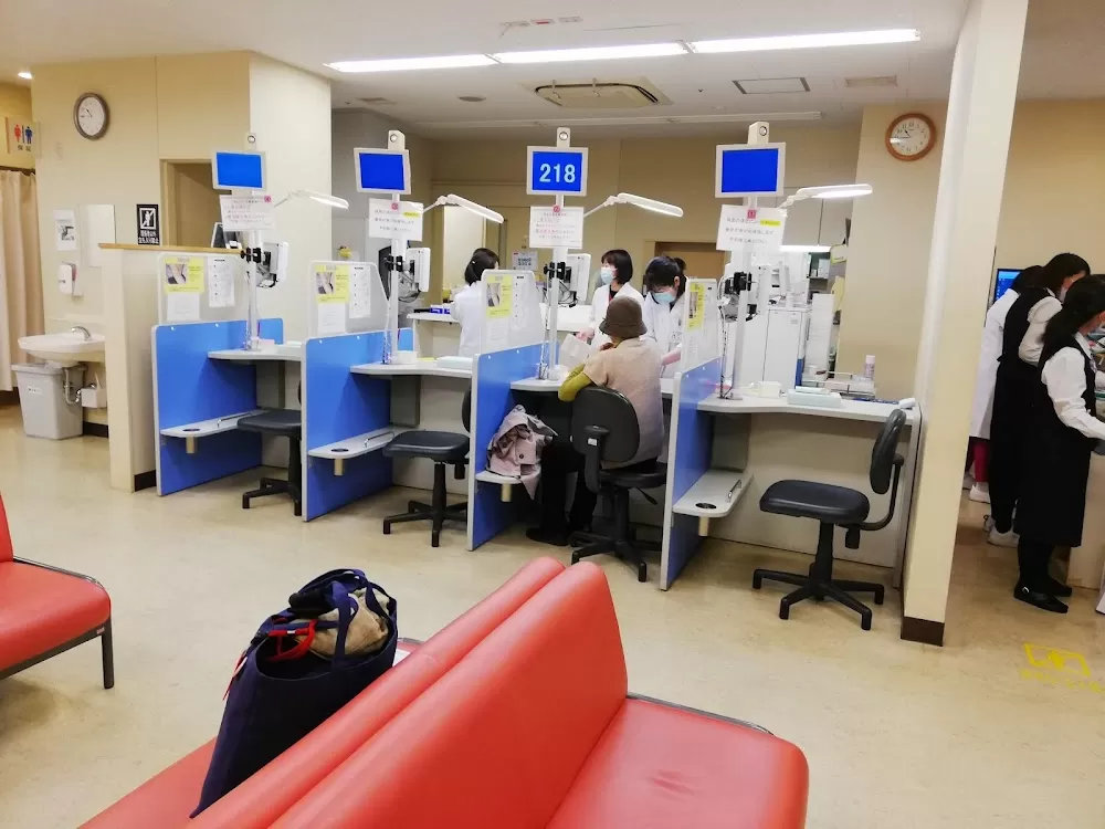 Japanese Red Cross Musashino Hospital - Photo 7
