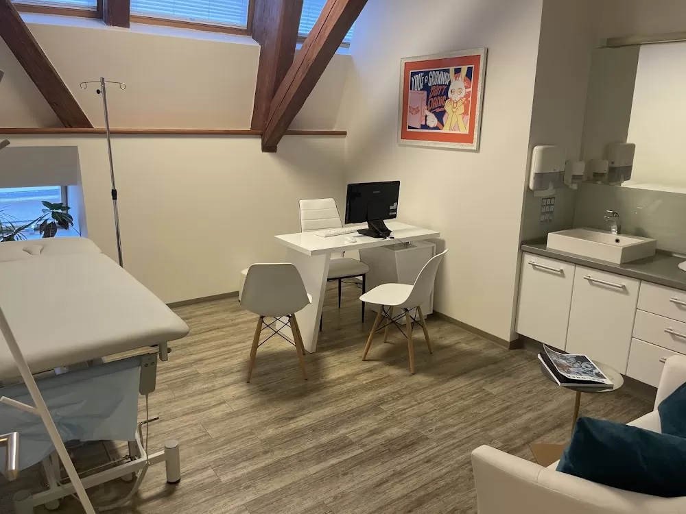 EliteMedical Clinic - Photo 6