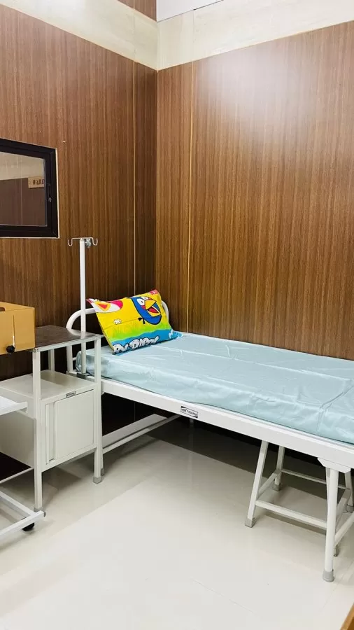 R Apple Children Hospital - Photo 4