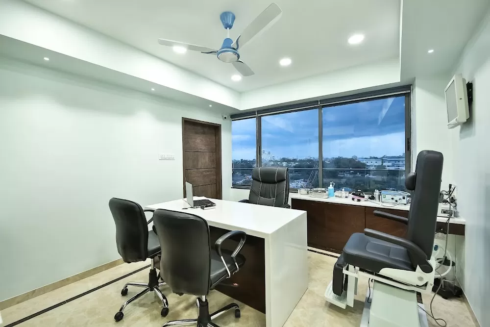 વેદ કાન નાક ગળા ની હોસ્પિટલ - Photo 4