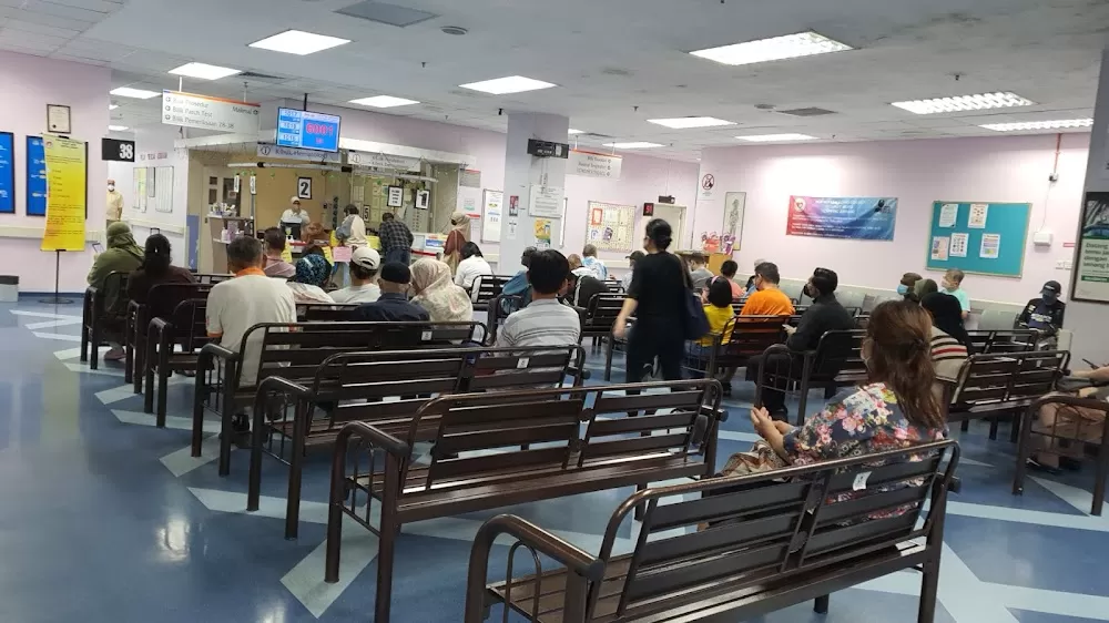Ampang Hospital - Photo 2