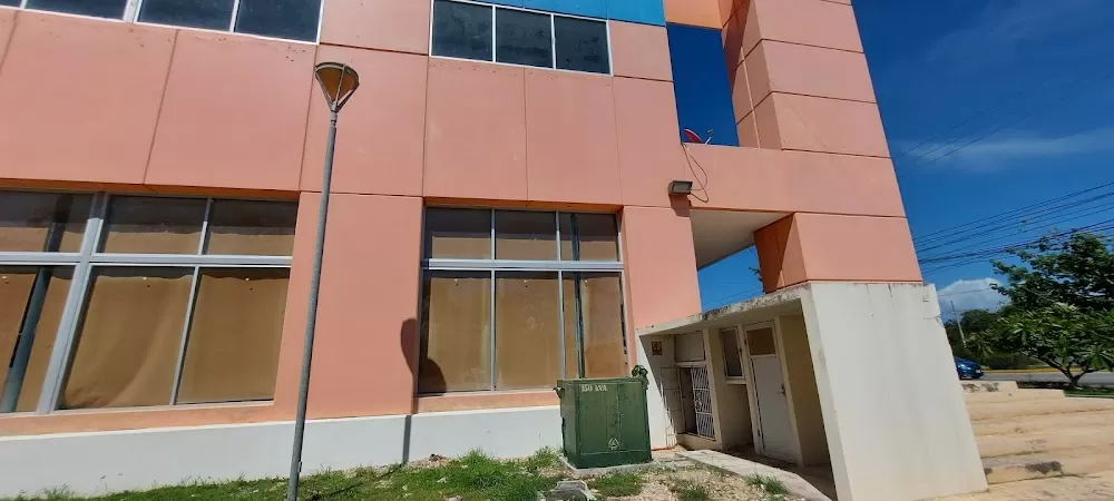 Playa del Carmen Dialysis Center - Photo 6