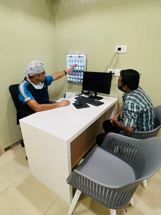 Dr Eshan Nerkar- ENDOSCOPIC SPINE SURGERY| NEUROSURGEON IN NASHIK | SPINE SURGERY | BRAIN SURGERY | TRAUMA SURGERY - Photo 2