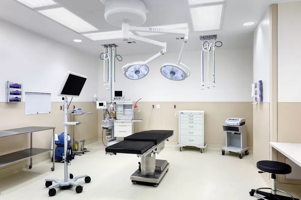 AlHosn - Medical Center in Abu Dhabi - Photo 1