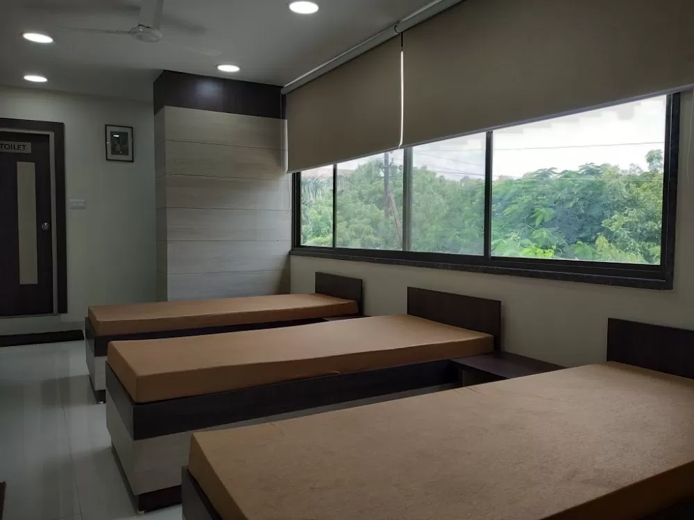 Hi-Tech Eye Care and Laser Centre - Photo 7