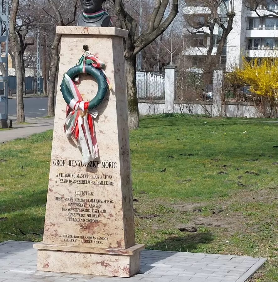 Benyovszky Medical Center - Photo 8