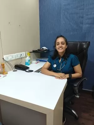 Dr. Revathy Kodakkal - Best Pulmonologist in Bandra | Chest Physician, TB, Pneumonia, Allergy, Asthma, COPD, Lung Specialist
