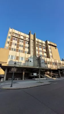 Univerzita Karlova v Praze - 1.lekarska fakulta - Urologicka klinika - knihovna