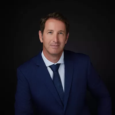 Dr. Levente Deak Rhinoplasty Plastic Surgeon In Dubai