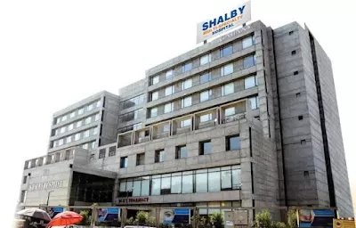 Dr Kosha Patel | Best Kidney Specialist in Ahmedabad | Nephrologist And Kidney Transplant Physician