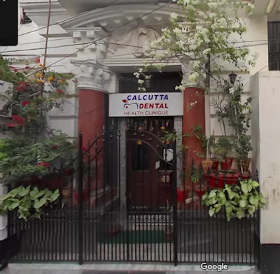 CALCUTTA DENTAL HEALTH CLINIQUE / Dr. Pranay Jaiswal
