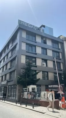MegaGöz Cerrahi Tıp Merkezi