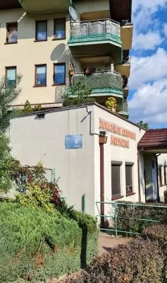 Jurassic Medical Center. specialist clinic