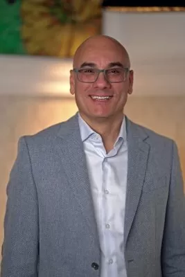 Dr Hussein Omar, Consultant Psychiatrist in Abu Dhabi | استشاري طبيب نفسي في أبوظبي