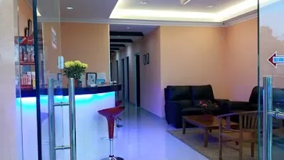 Klinik Pergigian Azura Larkin, JB
