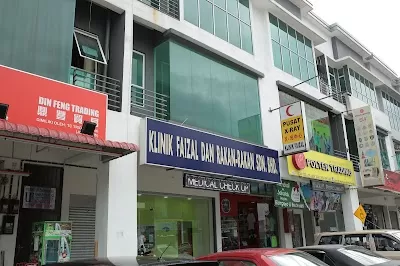 Klinik Faizal dan Rakan-Rakan Caw: Larkin