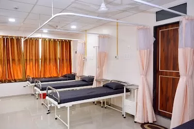𝗗𝗿. 𝗞𝗶𝗿𝗮𝗻 𝗣𝗮𝘁𝗶𝗹-Diabetologist in Nashik/Critical Care/Emergency Physician/Consultant Physician/Infectious Disease