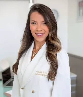 Dra. Monik Queiroz - Otorrino Botafogo