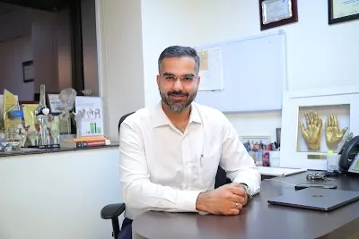 Dr Supreet Bajwa - Orthopedic surgeon Mumbai | Hip replacement and Robotic Knee Replacement Surgery
